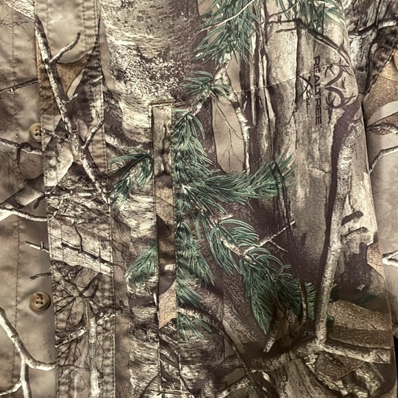 Men's camouflage INSECT + SHIELD GAMEHIDE long sleeve button down shirt. Size L - Picture 2 of 4